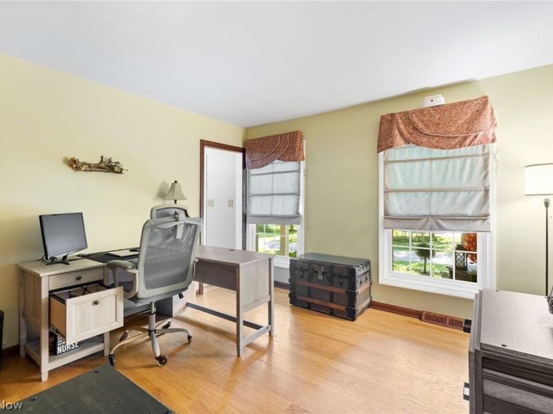 925 Sandin Road, Akron, OH 44333 Photo 9
