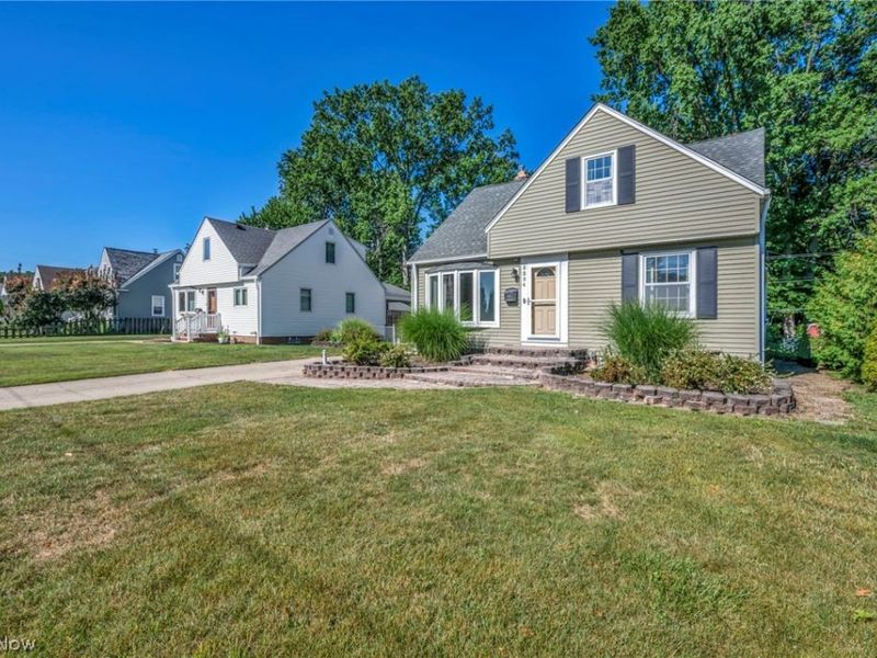 5234 Karen Isle Drive, Willoughby, OH 44094 Photo 3