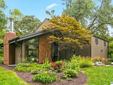 3056 Armbrust Drive, Omaha, NE 68124