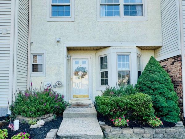 325 WAYNE COURT , HOLLAND, PA 18966
