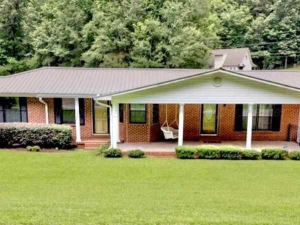 530 SW 11TH St, Fayette, AL 35555