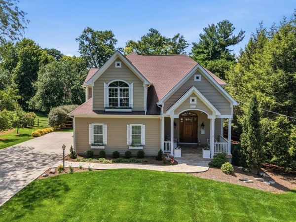 9641 Todd Drive, Montgomery, OH 45242