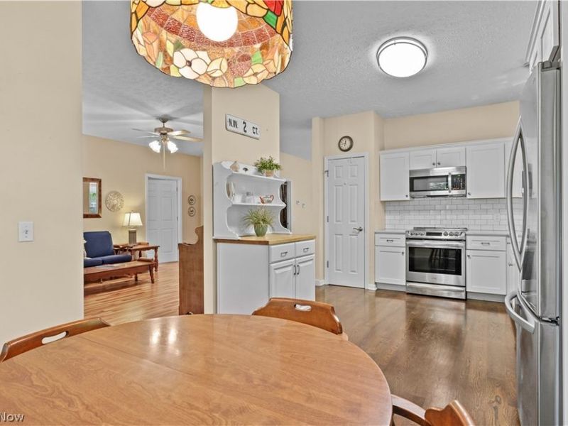 1936 Pembrooke Lane, Avon, OH 44011 Photo 18