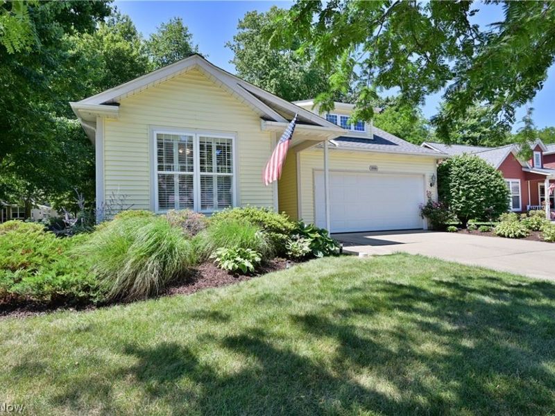 1936 Pembrooke Lane, Avon, OH 44011 Photo 3