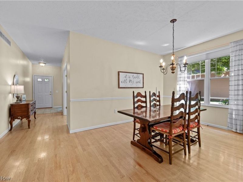 1936 Pembrooke Lane, Avon, OH 44011 Photo 6