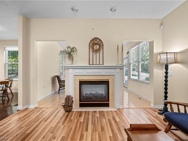 1936 Pembrooke Lane, Avon, OH 44011 Photo 9