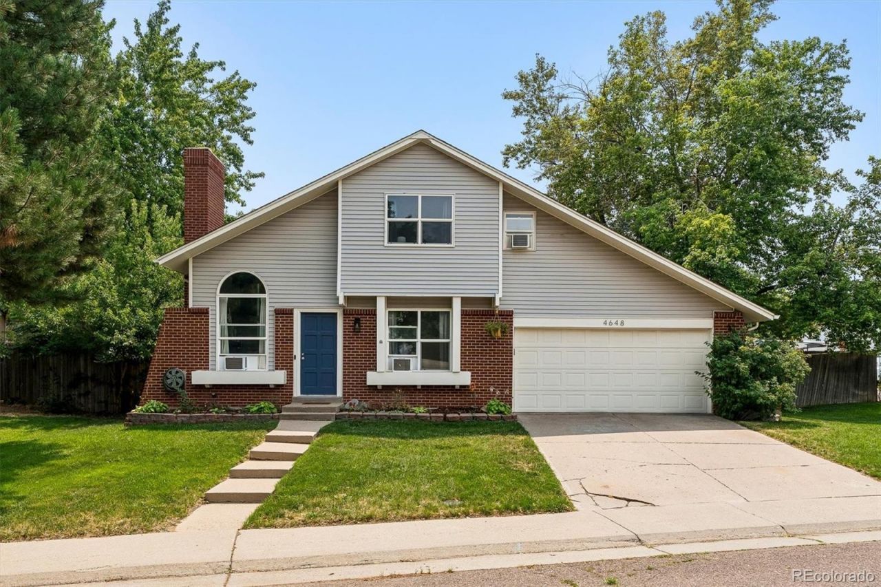 4648 S Mobile Way, Aurora, CO 80015 Main Photo