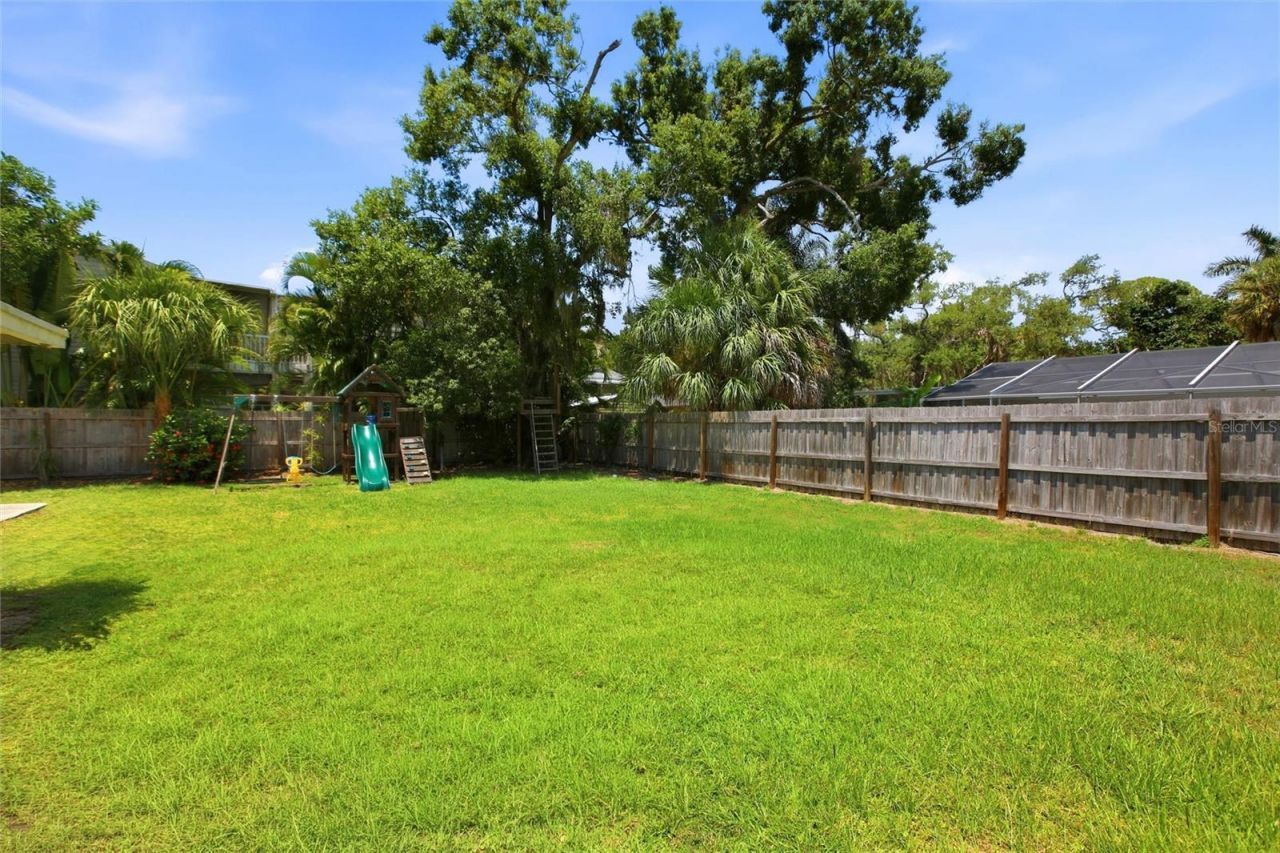 706 18th Avenue Drive W, Palmetto, FL 34221 Photo