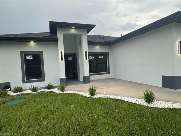 1001 W 17TH ST , LEHIGH ACRES, FL 33972