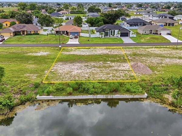 1008 NE 1st PL, CAPE CORAL, FL 33909