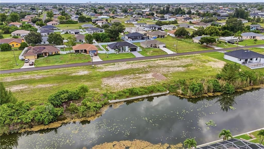 1008 NE 1st Pl, Cape Coral, FL 33909 Photo