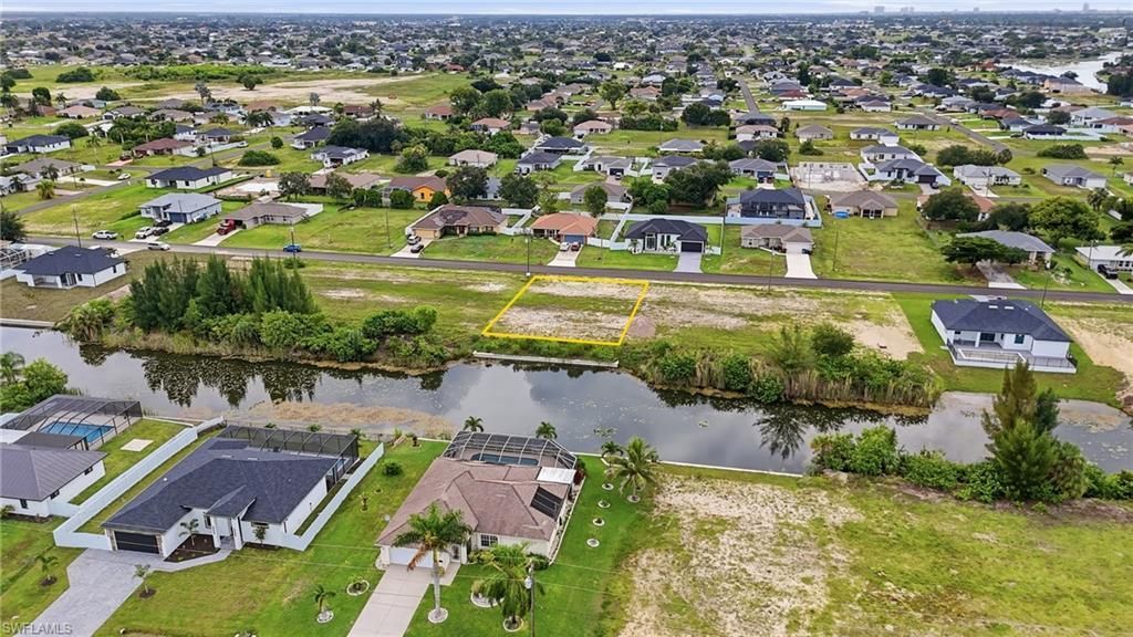 1008 NE 1st Pl, Cape Coral, FL 33909 Photo