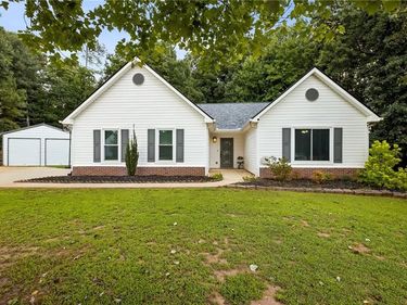 6253 Glen Port Circle , Flowery Branch, GA 30542