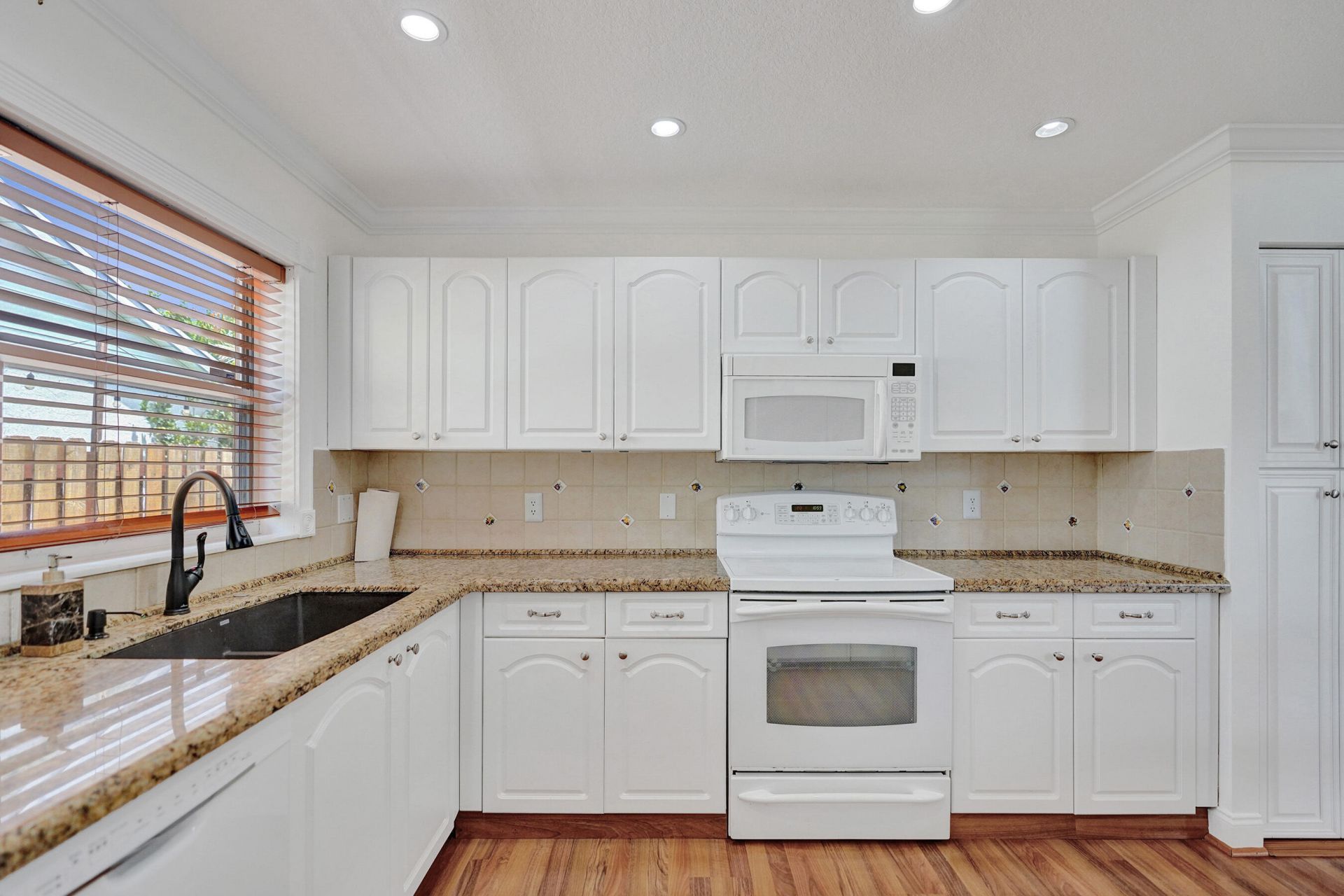 6817 Barnwell Drive, Boynton Beach, FL 33437 Photo