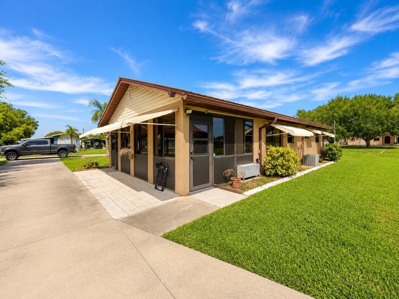 1095 Chobee Loop, Okeechobee, FL 34974 Photo