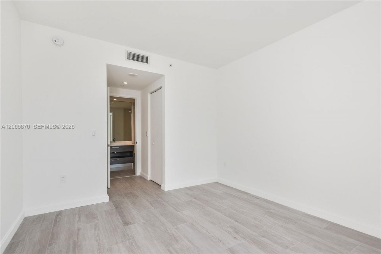 55 SW 9 St , Unit 2805, Miami, FL 33129 Photo