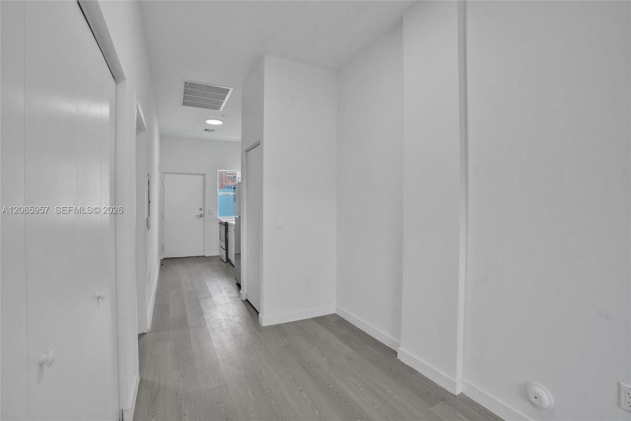1567 NW 1st St , Unit 6, Miami, FL 33125 Photo