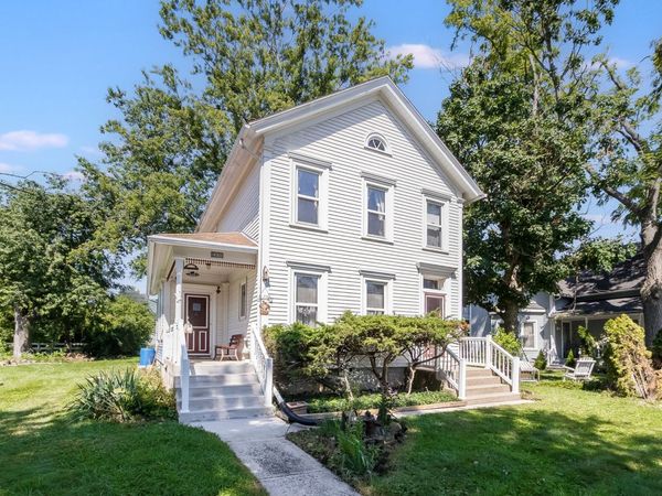 1330 Columbia Street , Crete, IL 60417