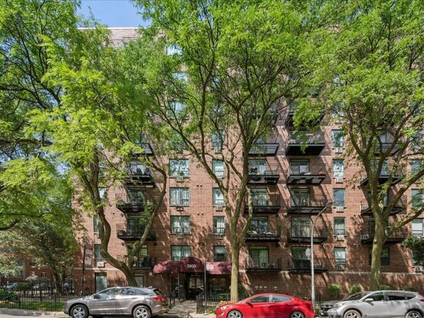 3900 N Pine Grove Avenue , Unit 907, Chicago, IL 60613
