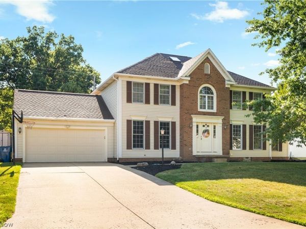8238 N Casswell Circle NW, North Canton, OH 44720