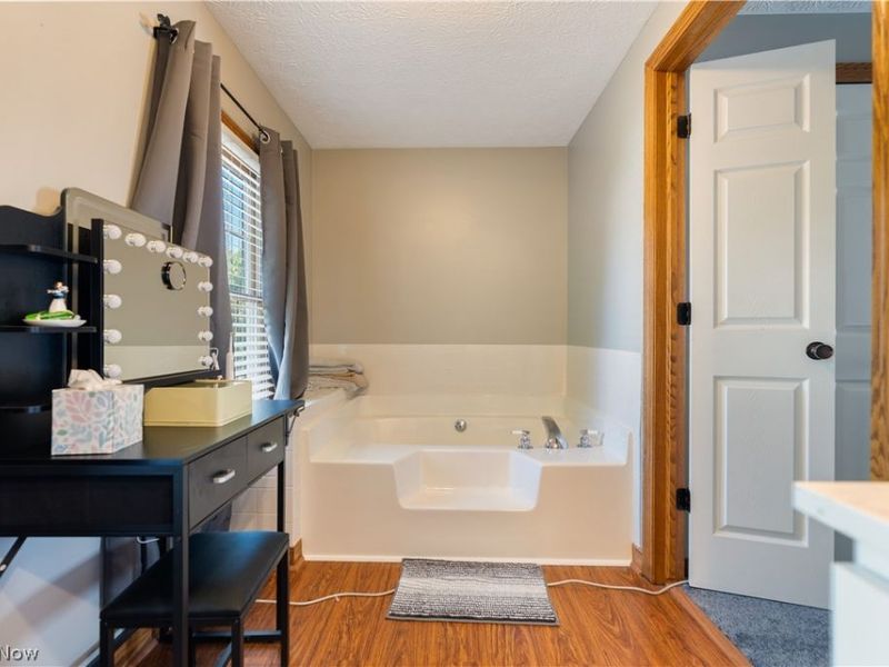 8238 N Casswell Circle NW, North Canton, OH 44720 Photo 21