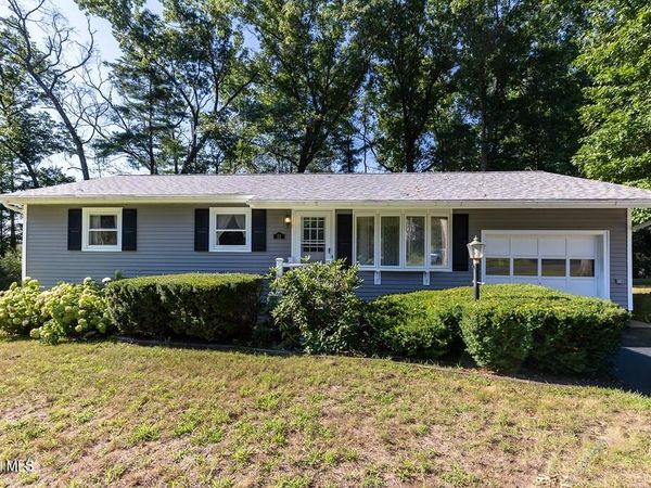 32 Birchwood Lane, Ballston Spa, NY 12020