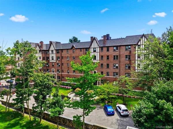 620 Pelhamdale Avenue, Unit 31, Pelham, NY 10803
