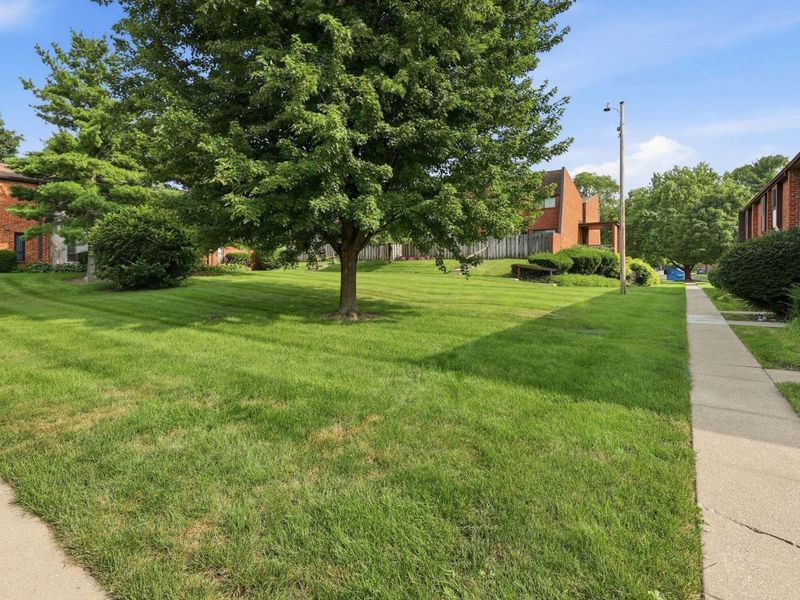 67 Merlin Drive , Westerville, OH 43081 Photo 2