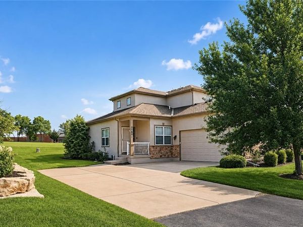 21871 W 116th Place, Olathe, KS 66061