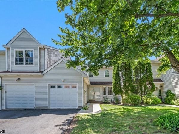 107 Choctaw Ridge Rd, Branchburg, NJ 08876