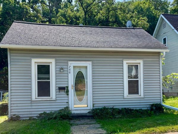 755 West Avenue, Red Wing, MN 55066