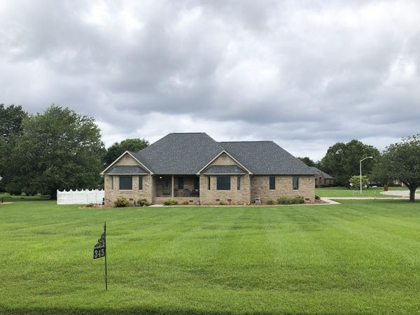 345 Franklin Heights Dr , Winchester, TN 37398