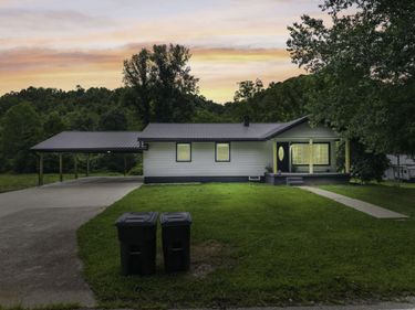 19558 Kentucky 784, Garrison, KY 41141