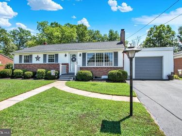 111 N 6TH STREET, MOUNT WOLF, PA 17347