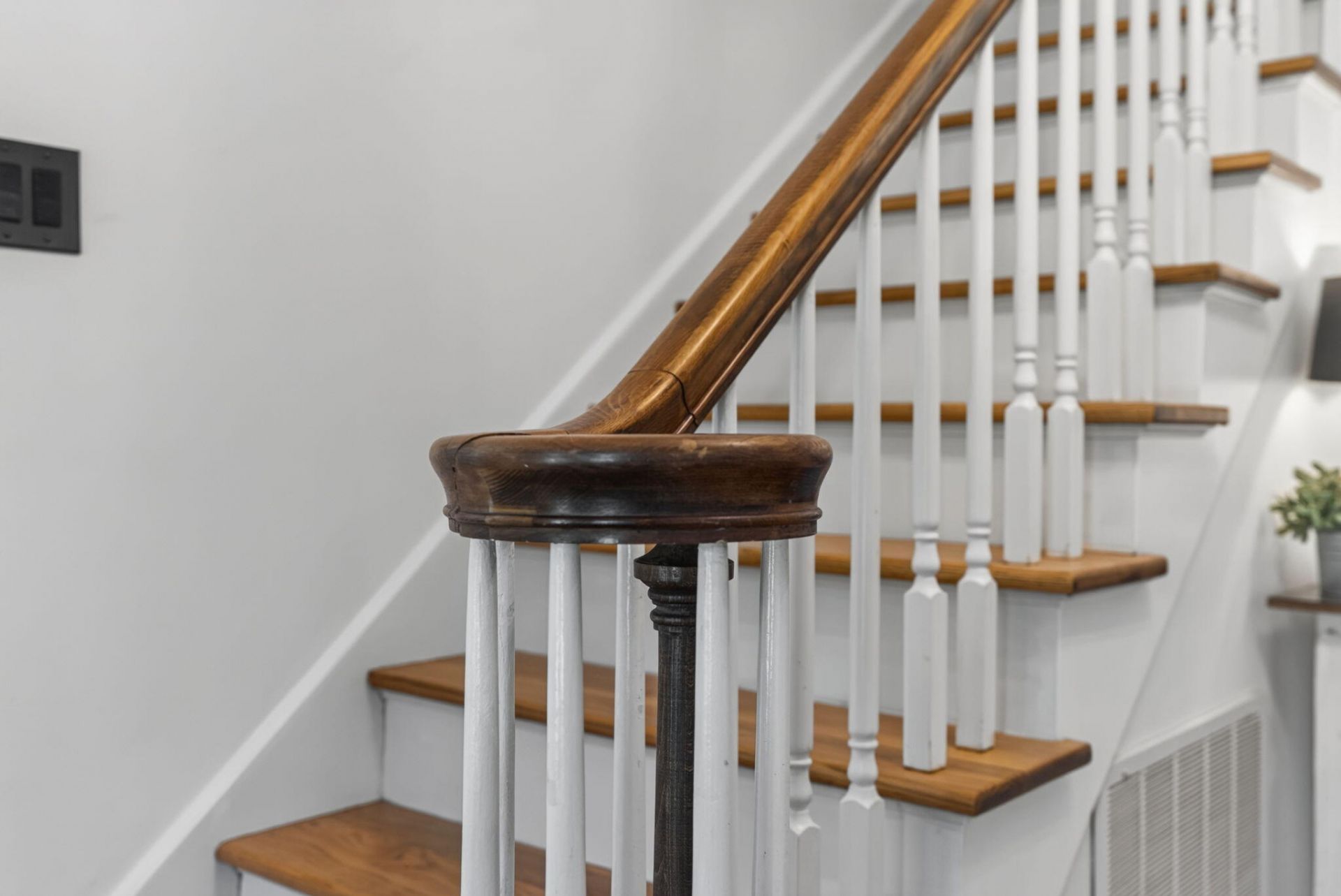 407 Huntington Road Photo 10