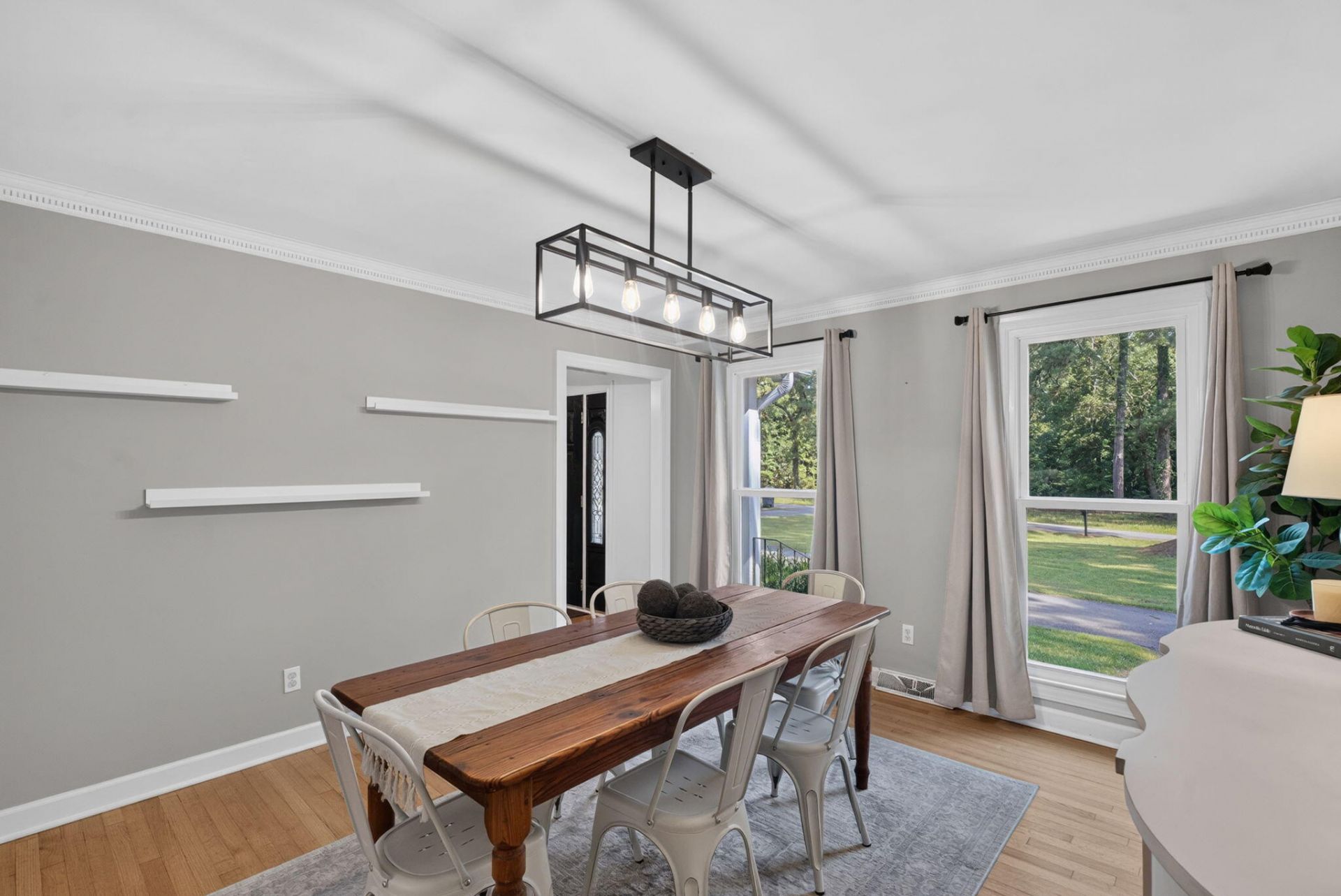 407 Huntington Road Photo 13