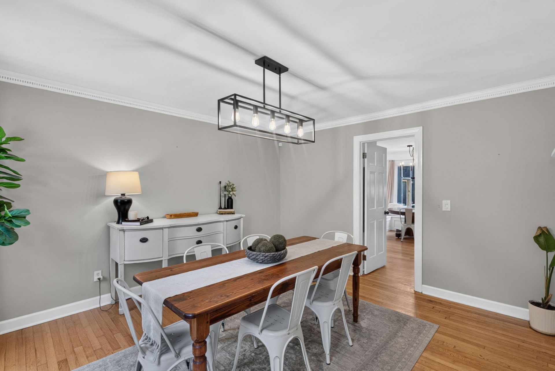 407 Huntington Road Photo 14