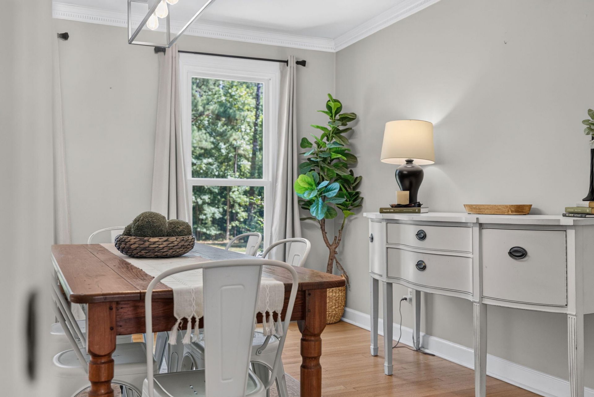 407 Huntington Road Photo 16