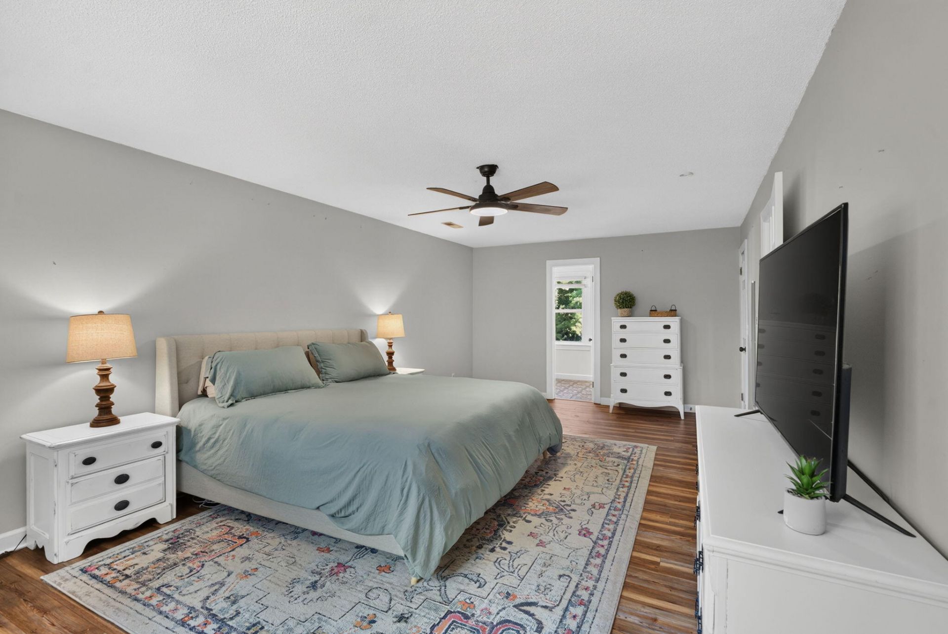 407 Huntington Road Photo 28