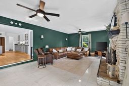 407 Huntington Road photo 4