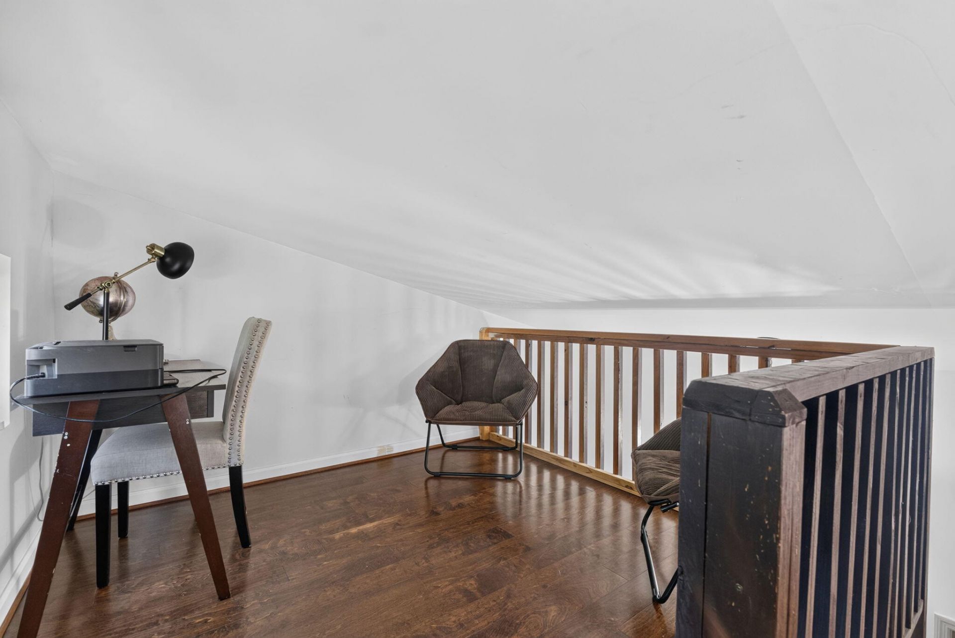 407 Huntington Road Photo 46