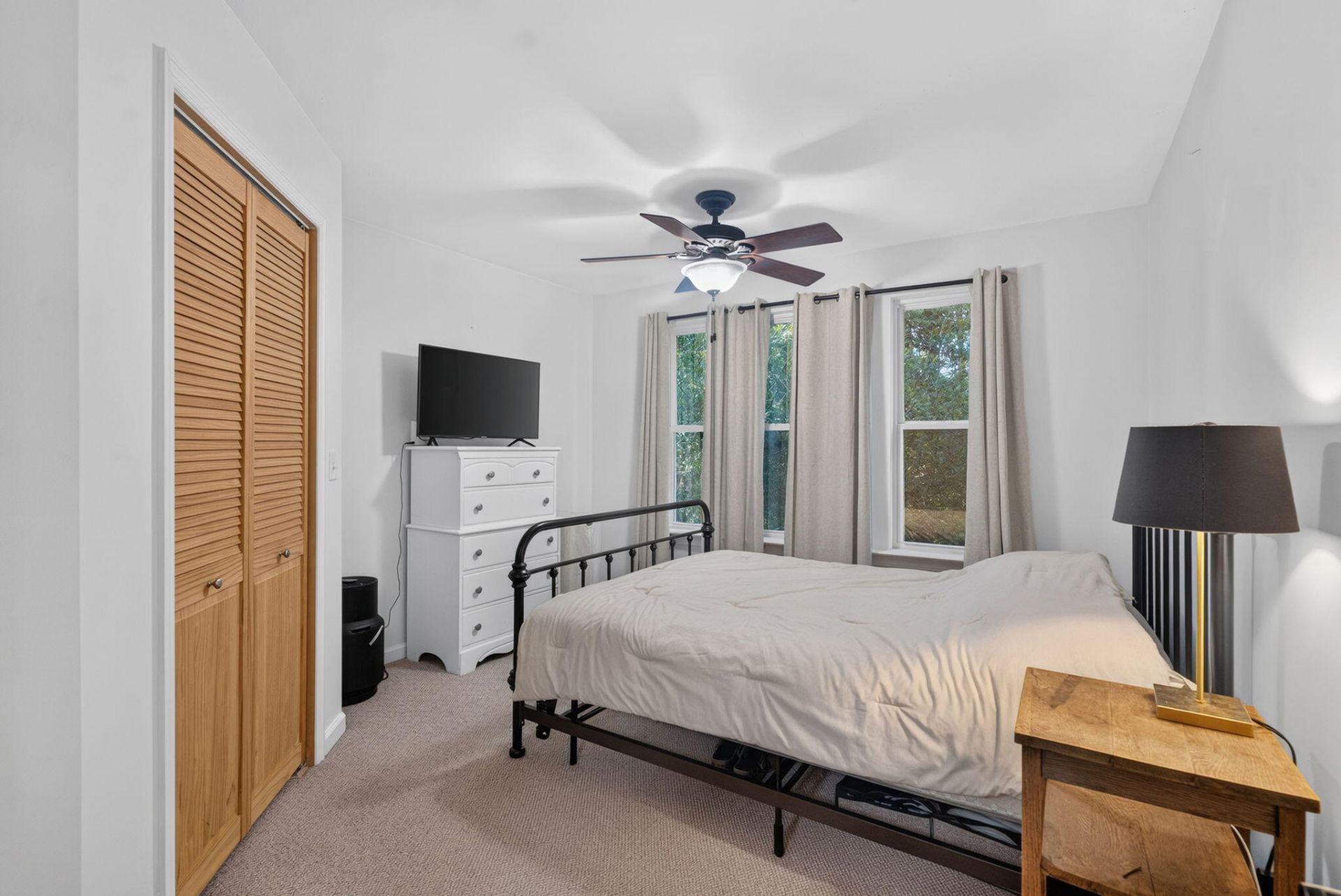 407 Huntington Road Photo 49