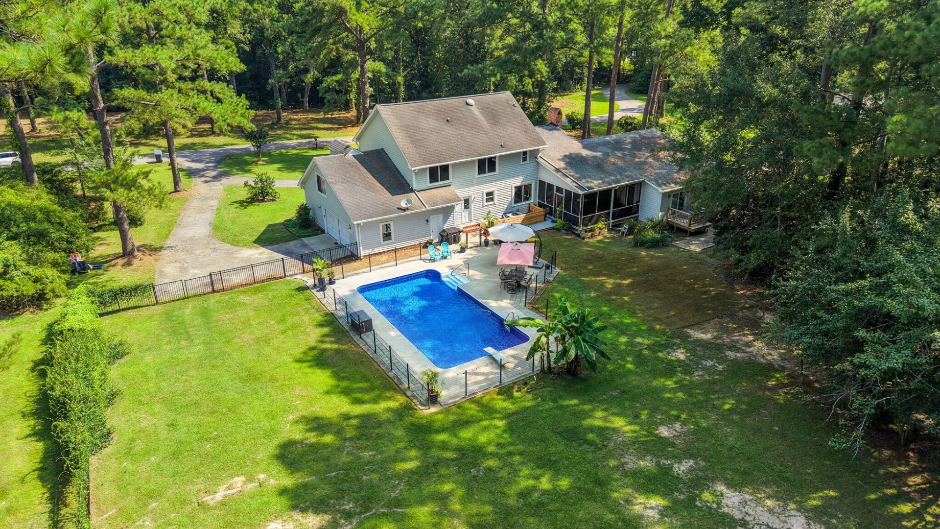 407 Huntington Road Photo 5