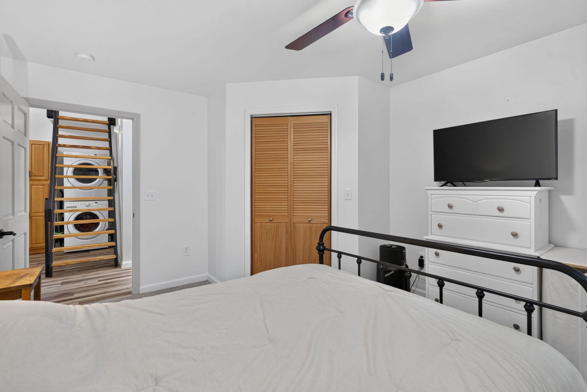 407 Huntington Road Photo 50