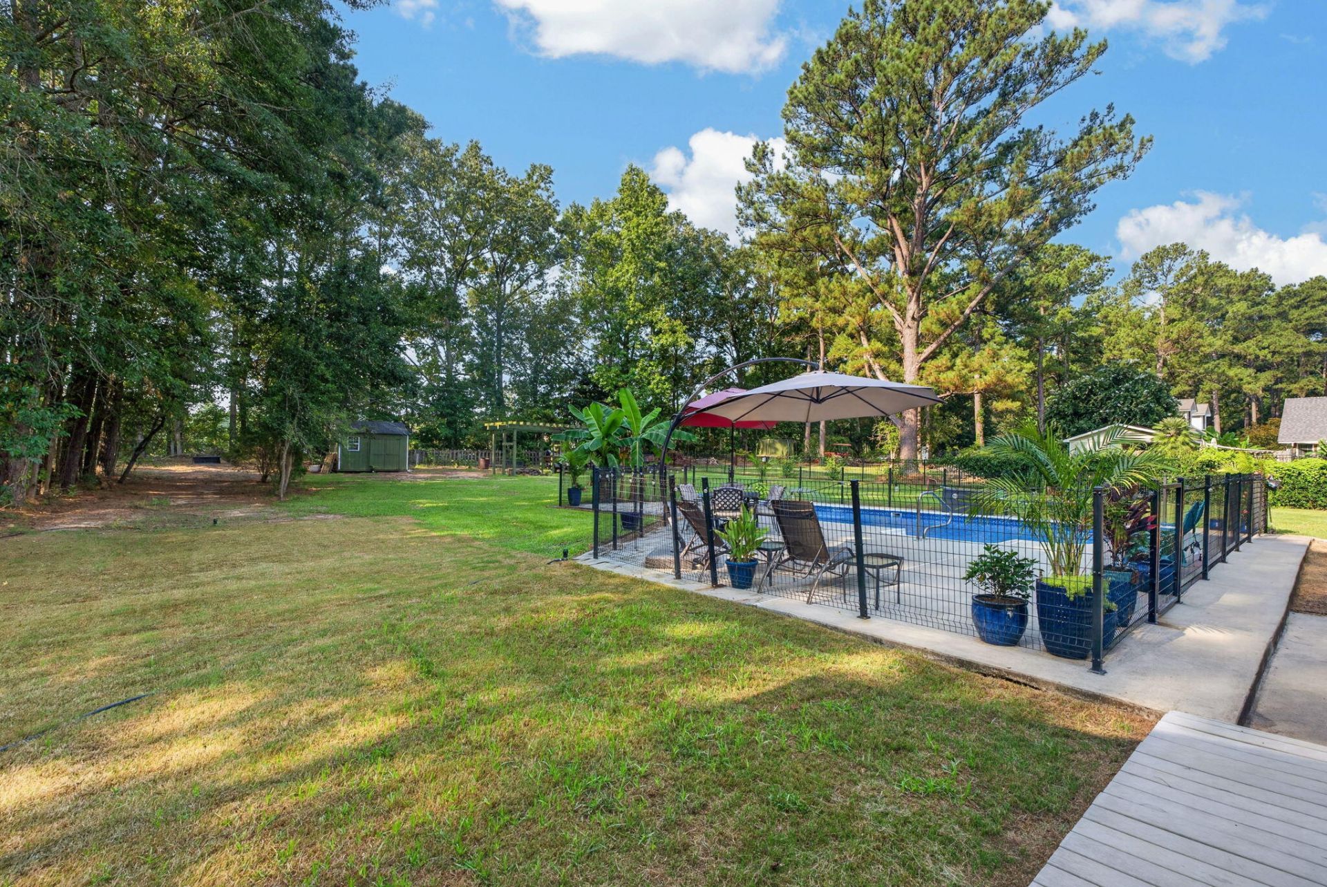 407 Huntington Road Photo 51