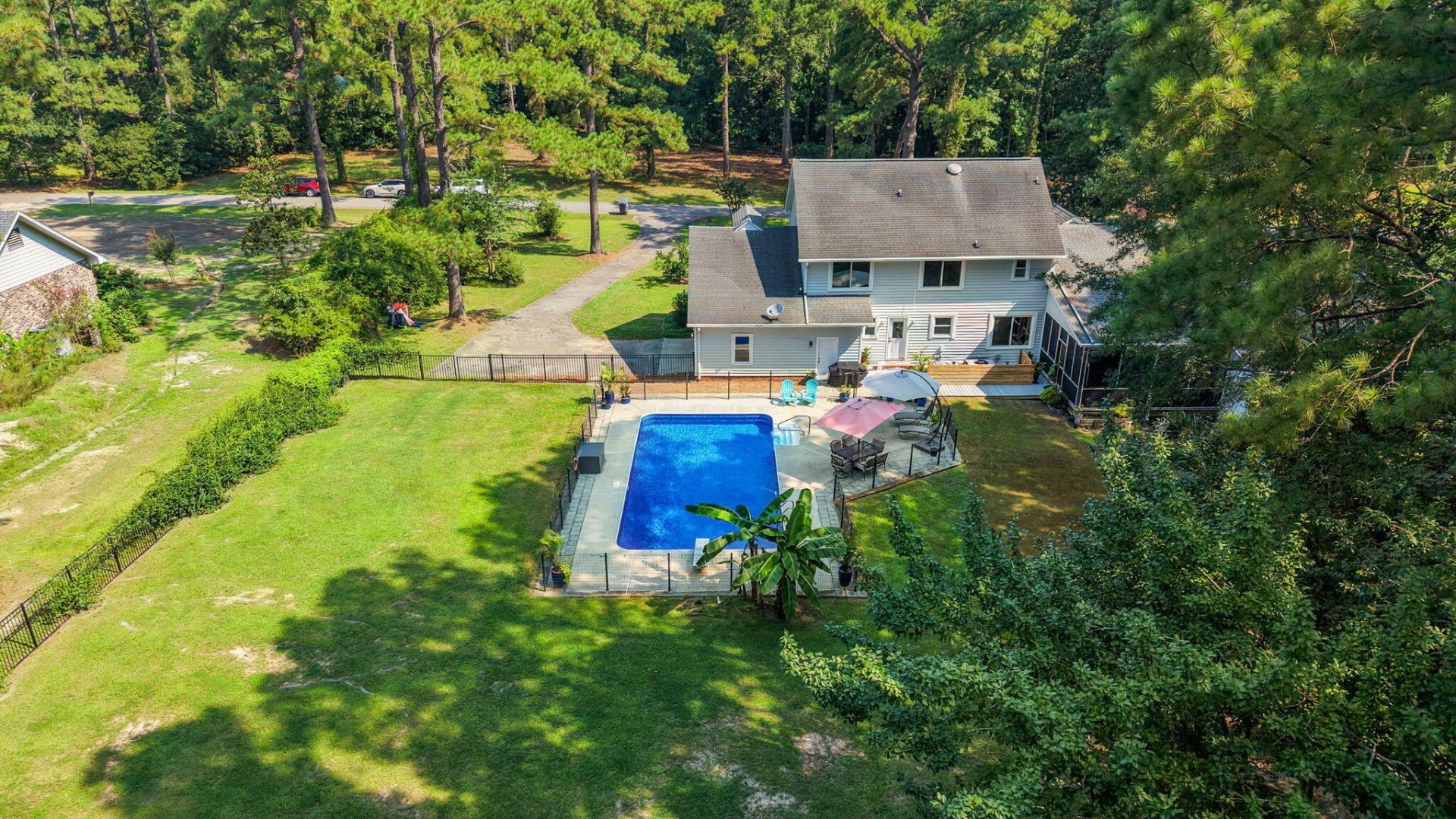 407 Huntington Road Photo 59