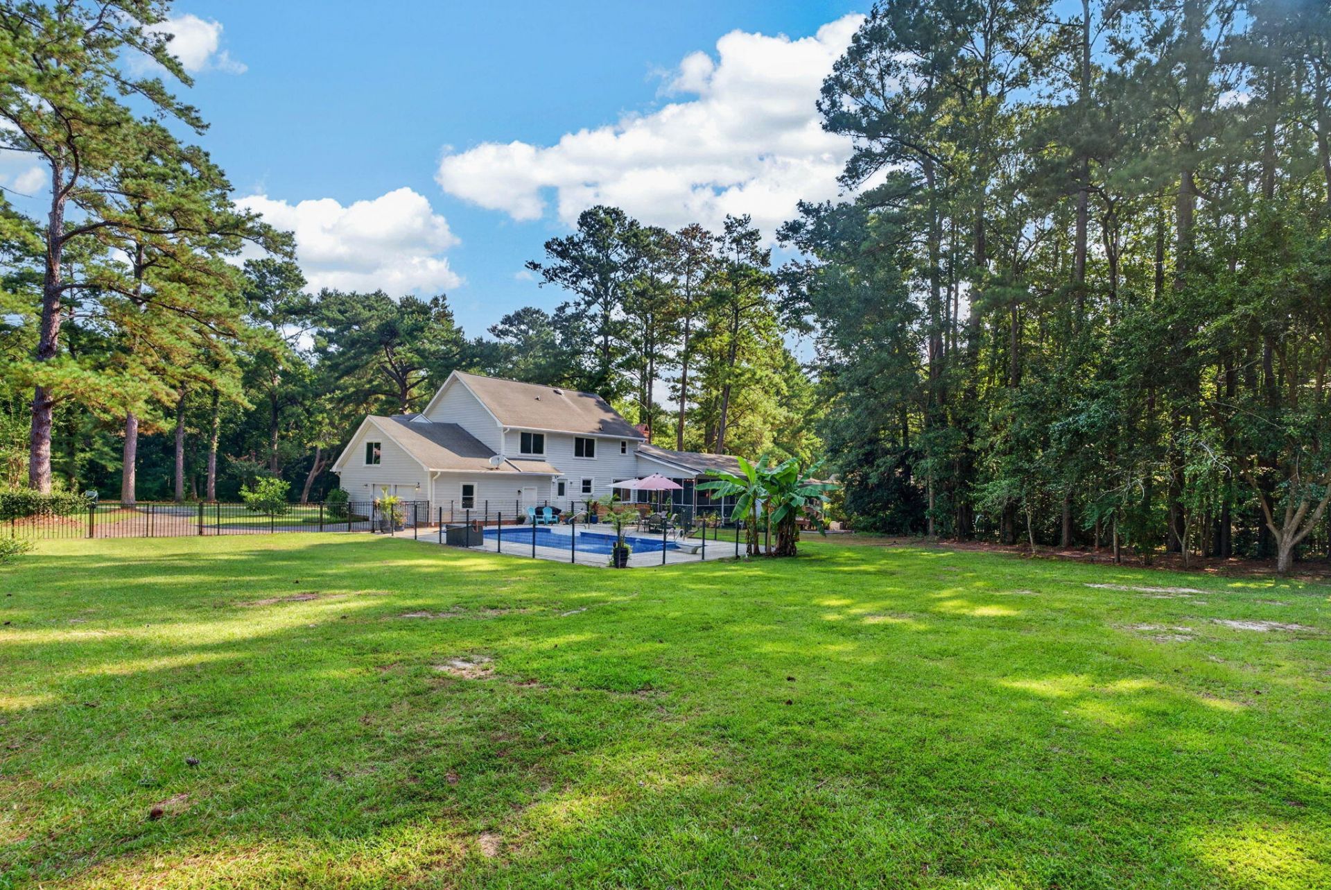 407 Huntington Road Photo 64
