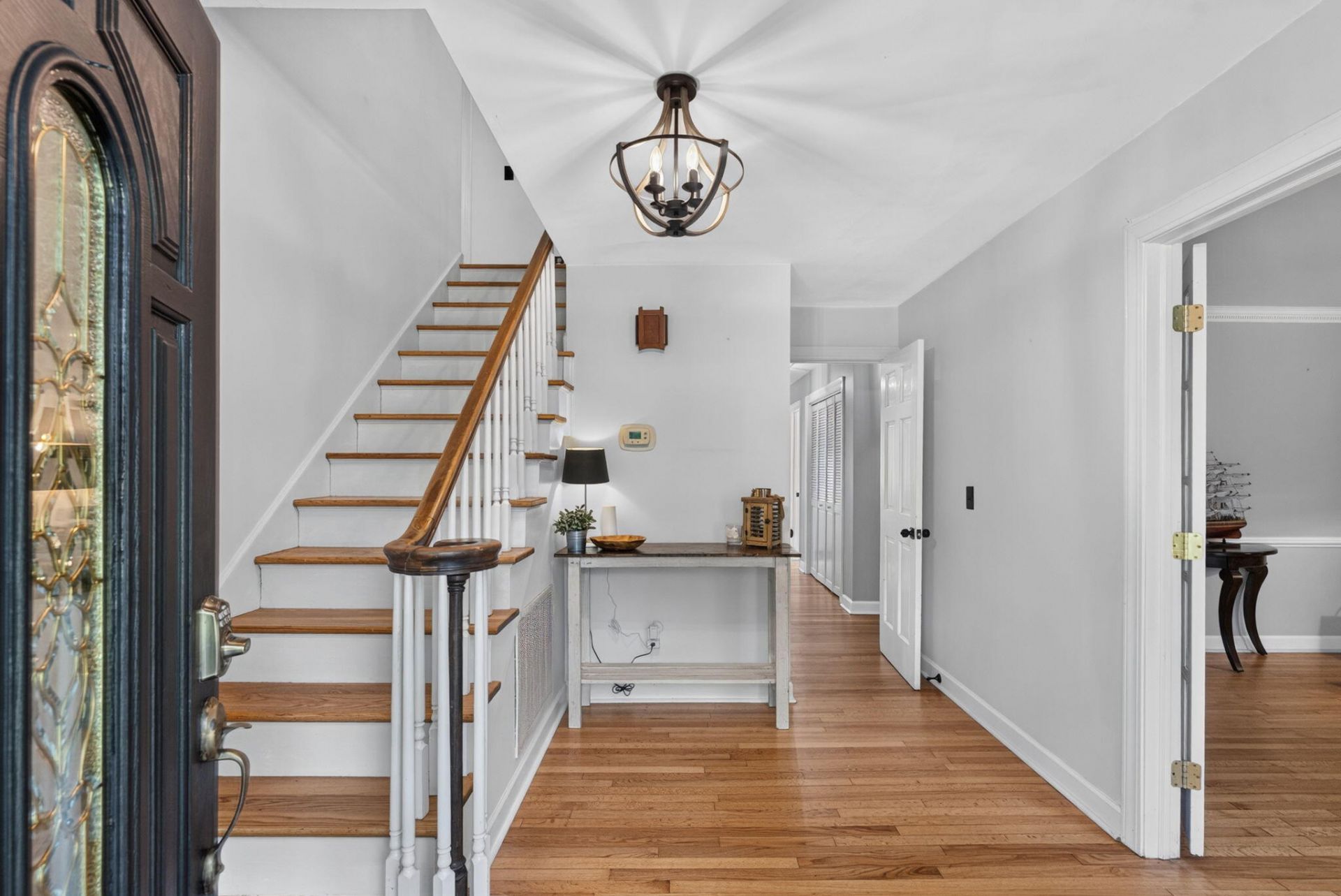 407 Huntington Road Photo 8