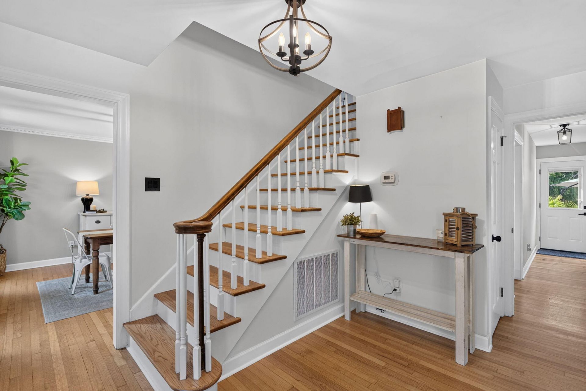 407 Huntington Road Photo 9