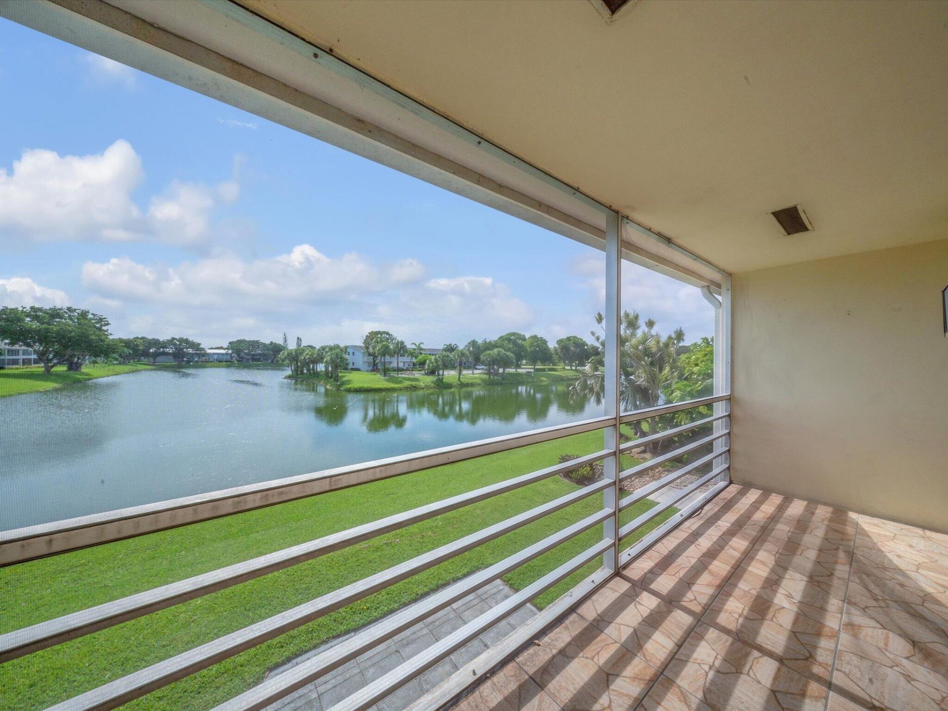43 Berkshire B, West Palm Beach, FL 33417 Photo